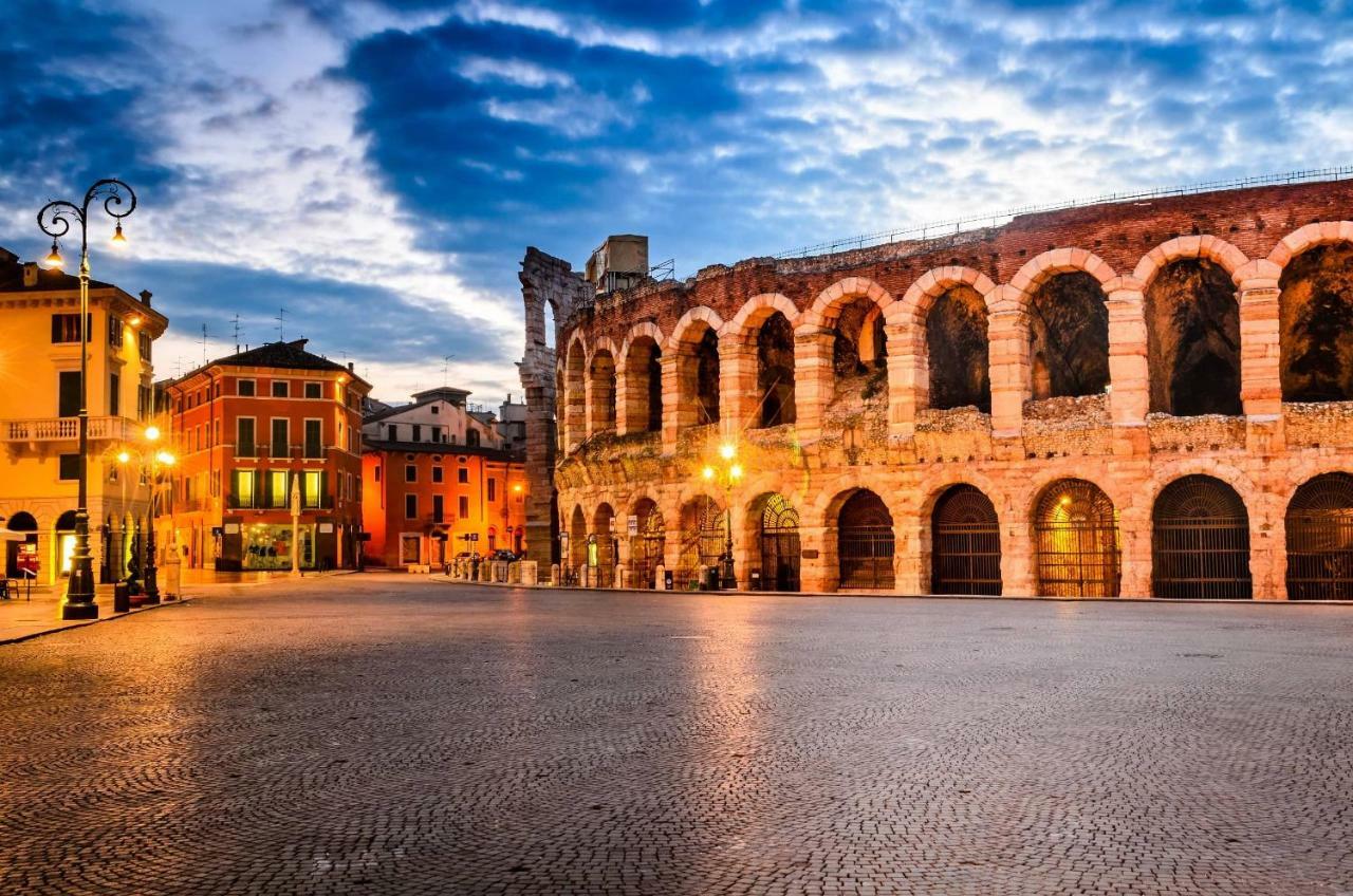 Fiore D'Arancio Luxury City Center Apartment Verona Kültér fotó